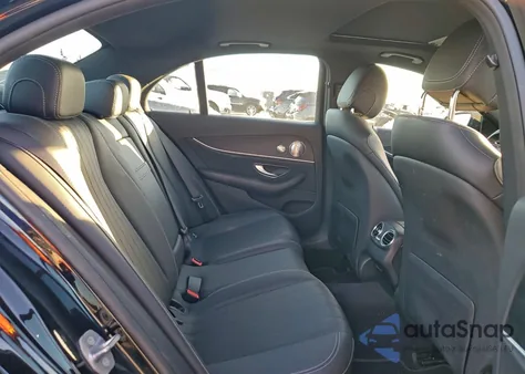 2017 Mercedes-Benz E 300 z USA, uszkodzony, nr VIN WDDZF4JB7HA168291